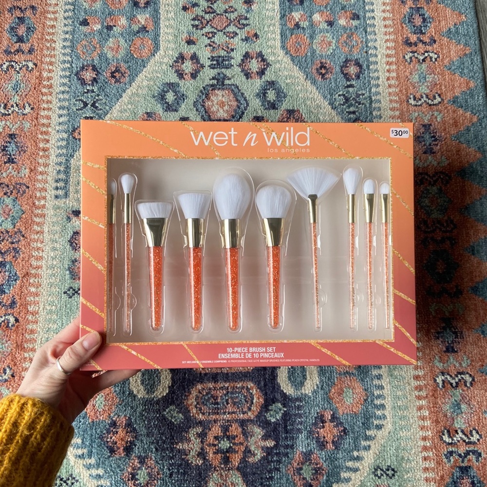 wet n wild makeup brush set of 10 brushes coral orange sparkle y2K beauty gift